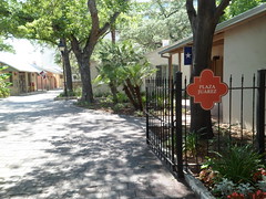 8183736615_c781944763_m