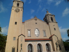 8187526186_eec85850a8_m