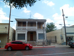 8188950619_b721107d57_m