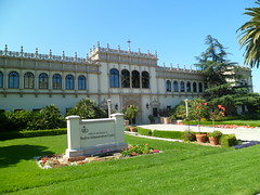 8233118601_bb77bf410f_m