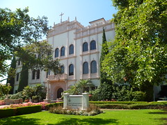 8234195804_2029a2637b_m