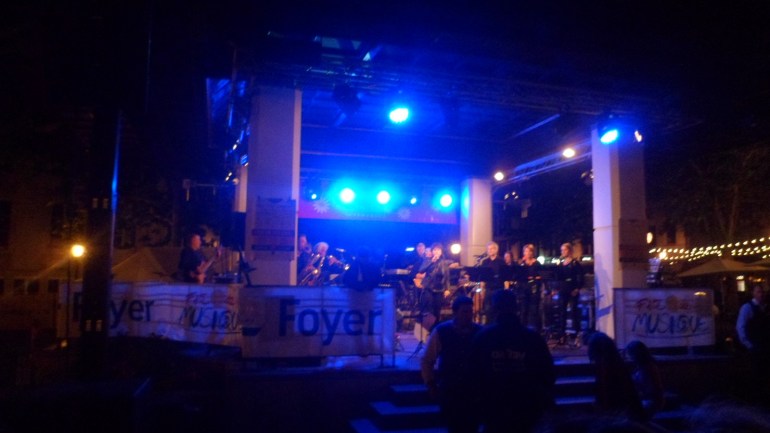 14978372336_3149ab9359_h