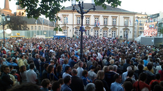 15001360995_dcf80c690d_n