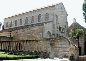 Metz_-_Eglise_Saint-Pierre-aux-Nonnais_-_Vue_du_côté_Est