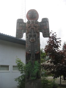 706