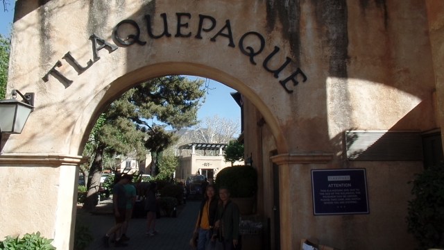 The entry arch at Tlaquepaque